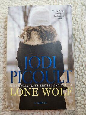 Jodi Picoult Lone Wolf Paperback Trade Fiction 2012 Emily Bestler Books Used